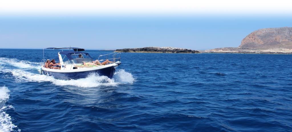 escursione in barca con Rais Boat
